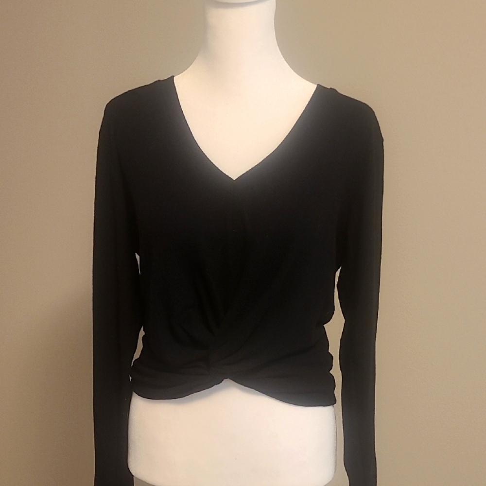 Design Lab Black Twist Front Long Sleeve Shirt